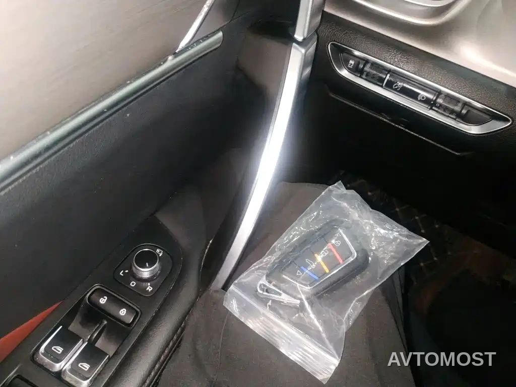 Geely Binyue 2021 1.4T DCT Diamond Edition — фото 9