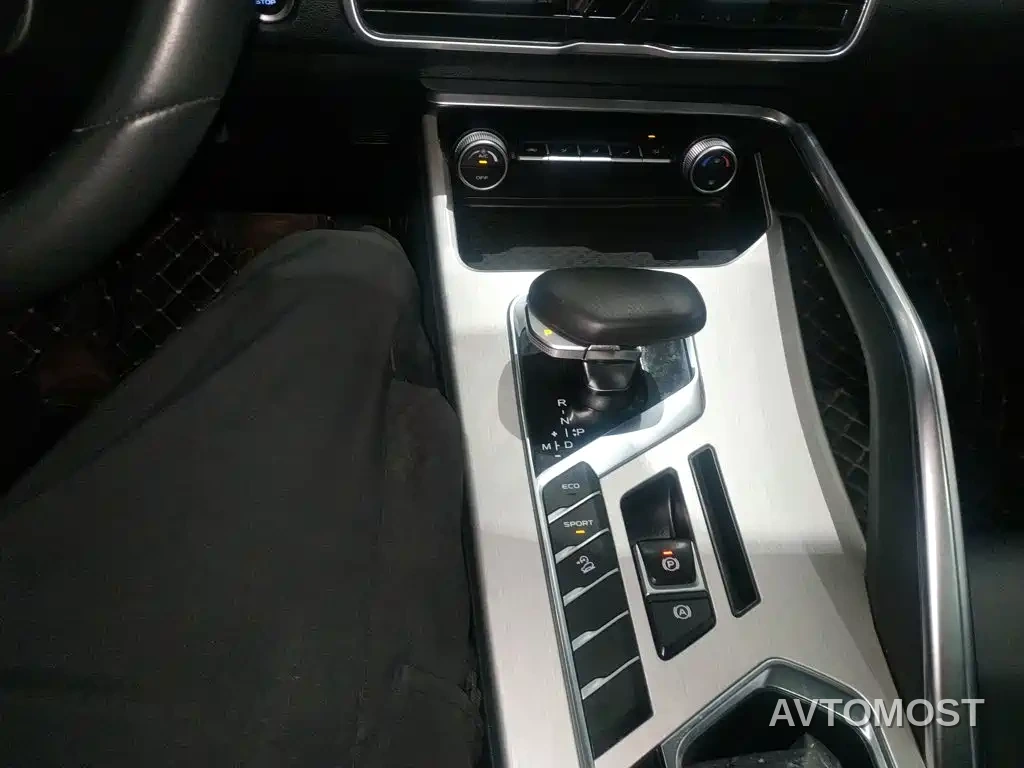 Geely Binyue 2021 1.4T DCT Diamond Edition — фото 14