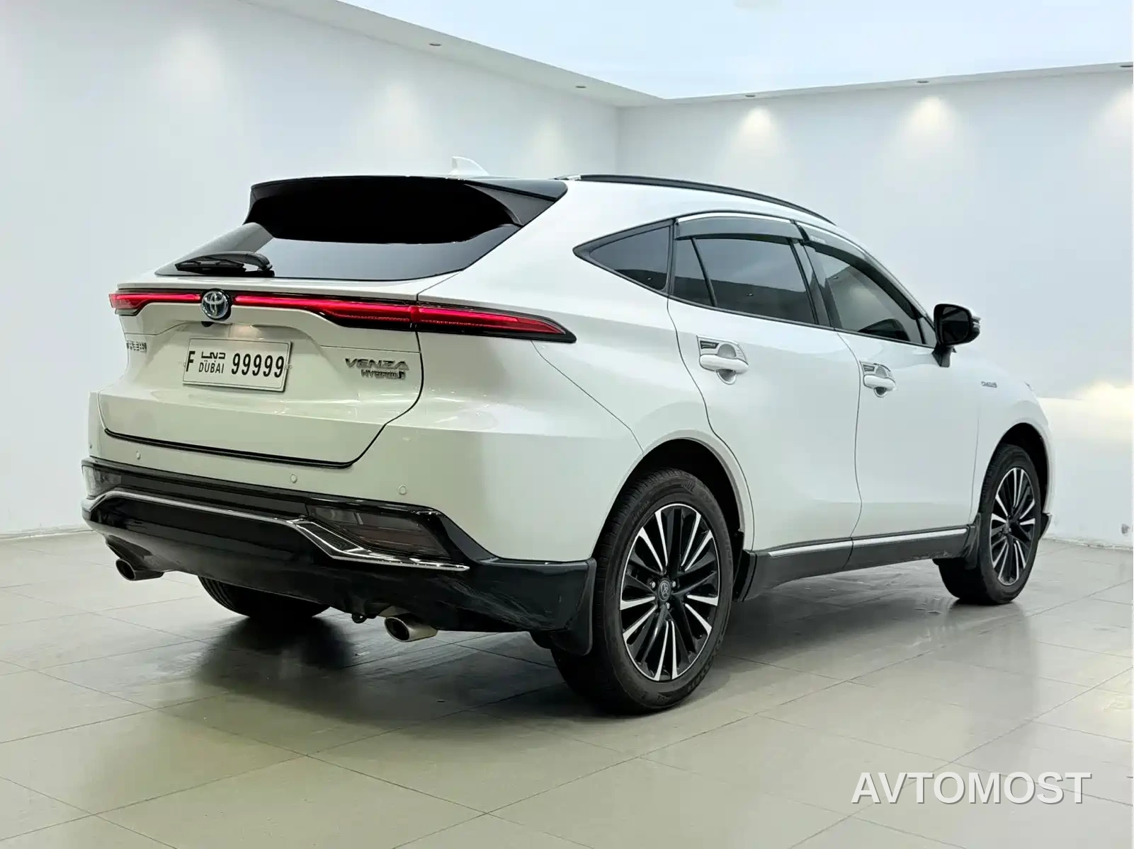 Toyota Venza 2022 Dual Engine 2.5L CVT 2WD Premium — фото 13