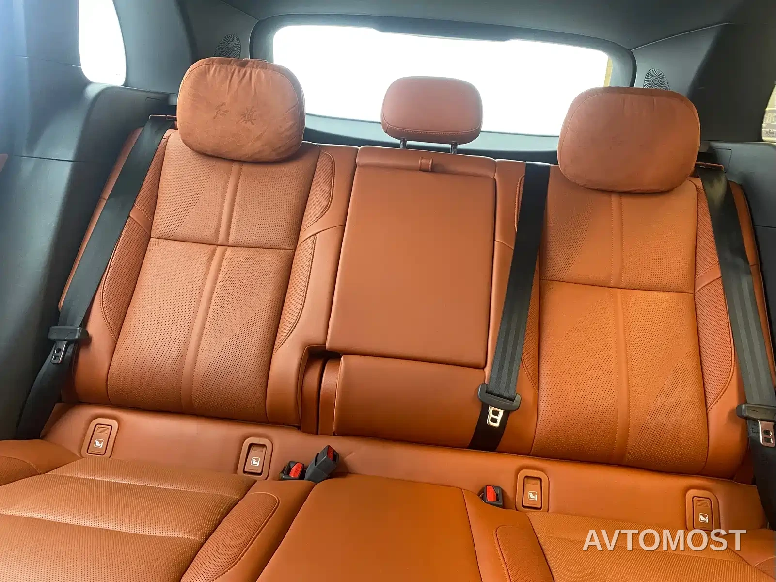Hongqi HS6 PHEV 2025 High-end Model — фото 12