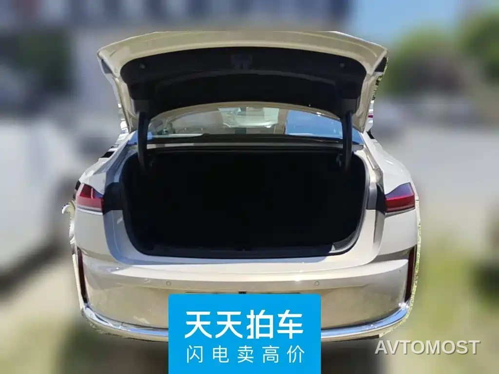 Roewe M7 DMH 2025 Base — фото 5