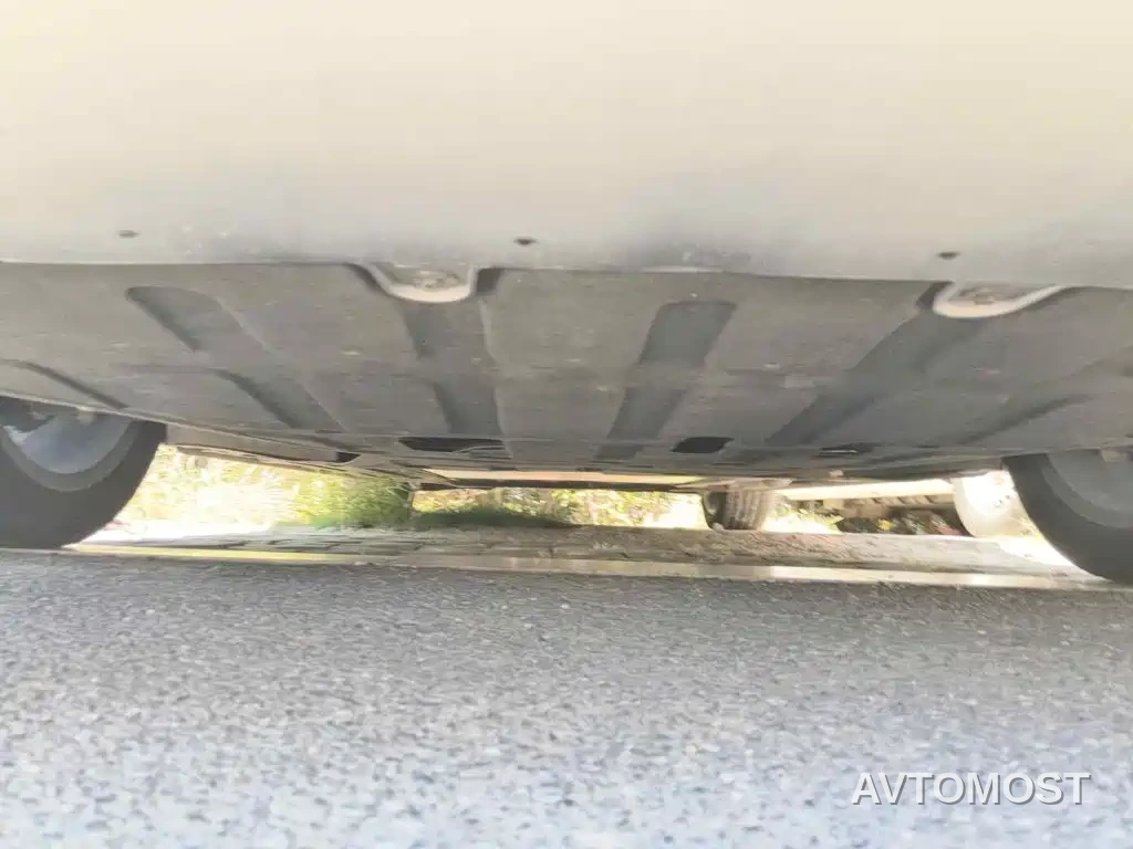 Roewe M7 DMH 2025 Base — фото 10