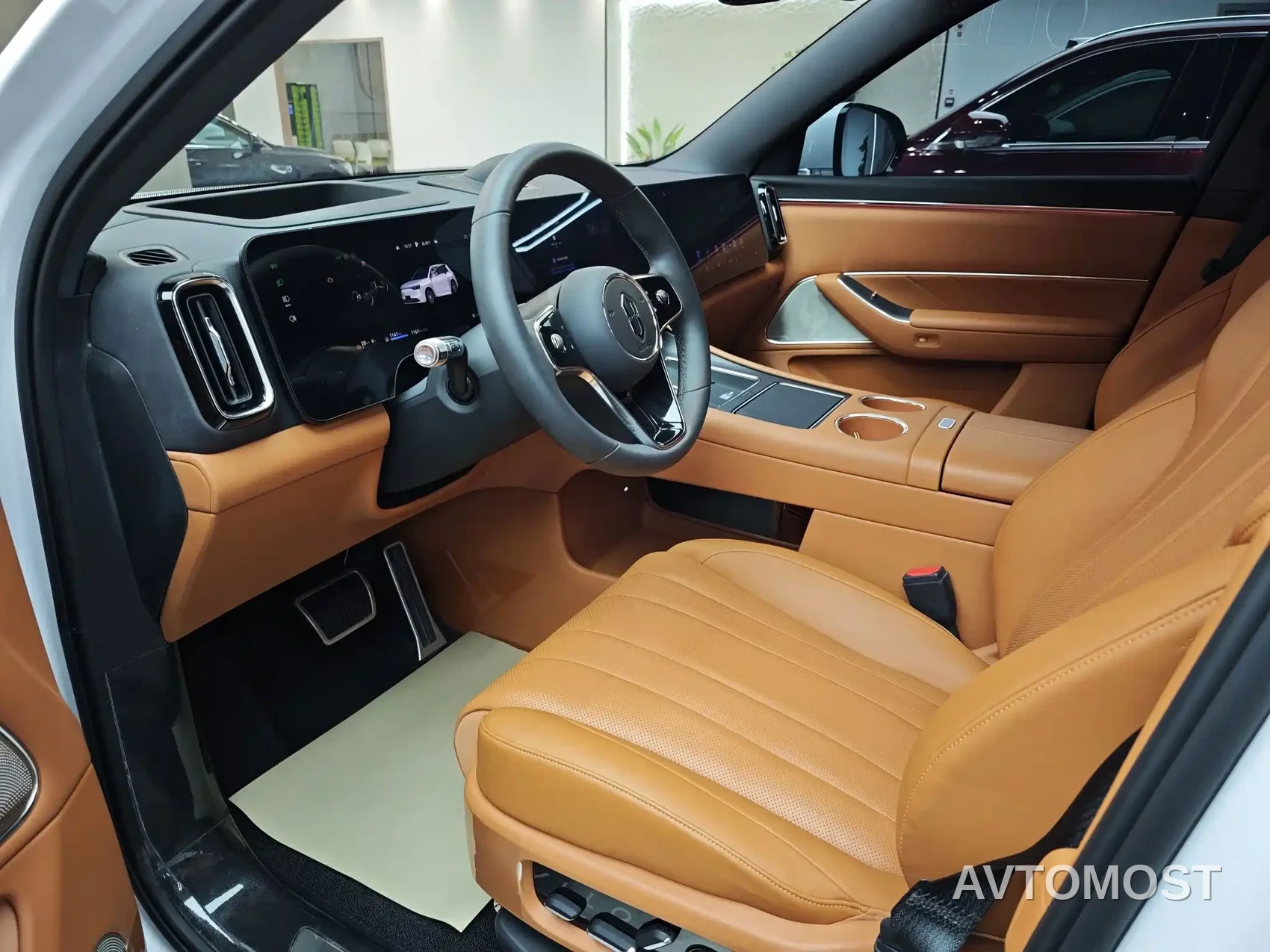 AITO M8 2025 Range Extender Max+ Edition 53.4kWh 5-seater — фото 6