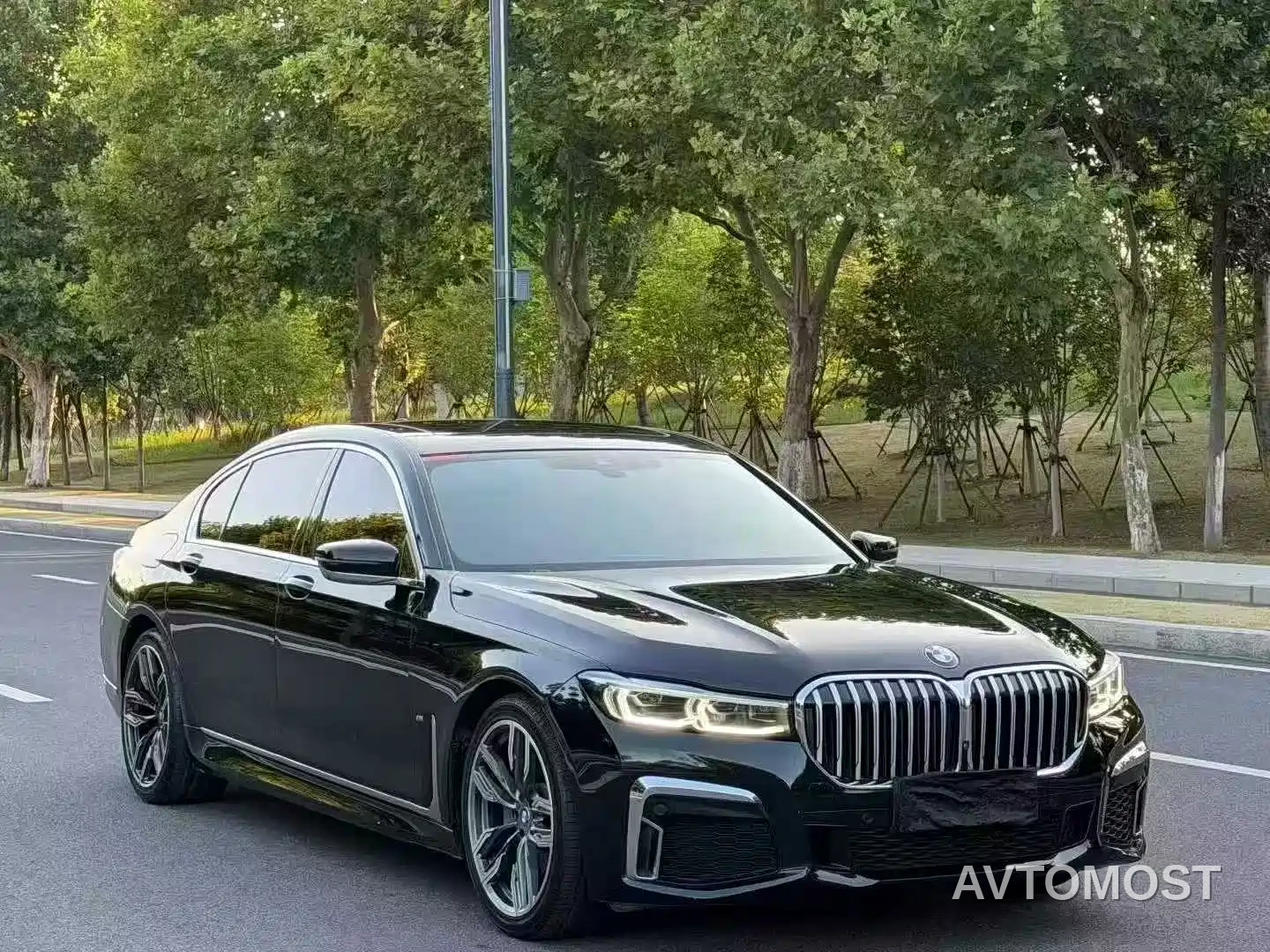 BMW 7 Series 2021 Model 730Li M Sport Package — фото 1