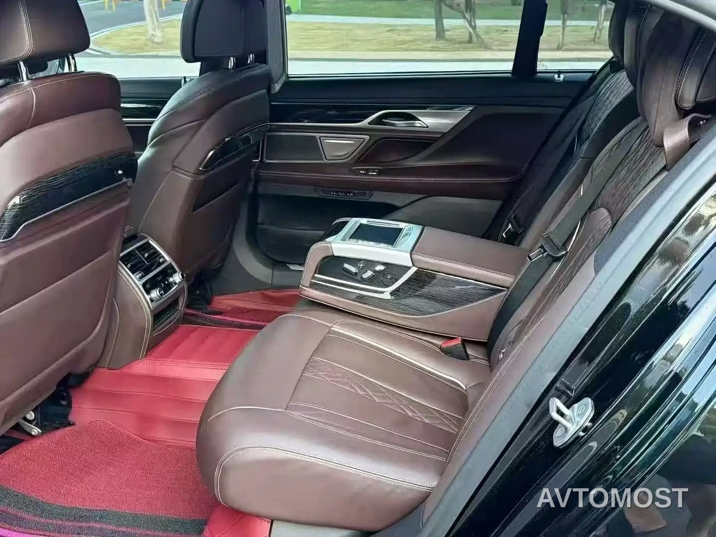 BMW 7 Series 2021 Model 730Li M Sport Package — фото 6