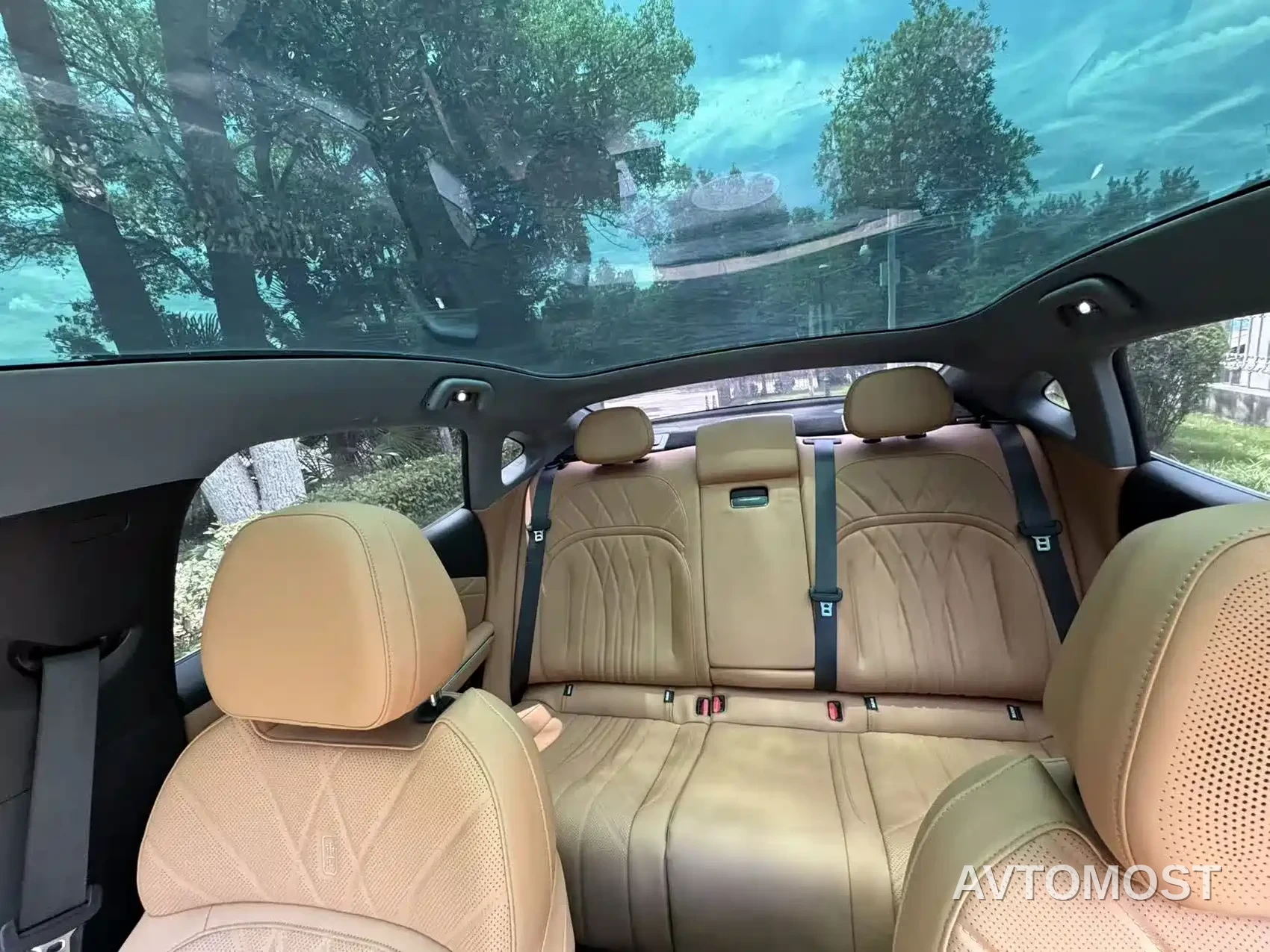 Geely Galaxy Xingyao 8 2025 130km EM-i Premium Edition — фото 12