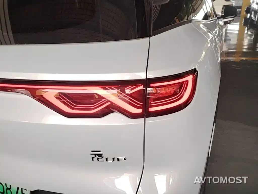 BYD Yuan UP 2025 Model 301KM Navigator — фото 8