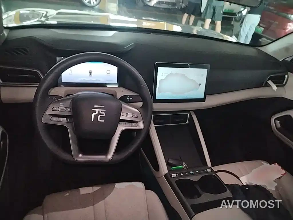 BYD Yuan UP 2025 Model 301KM Navigator — фото 10