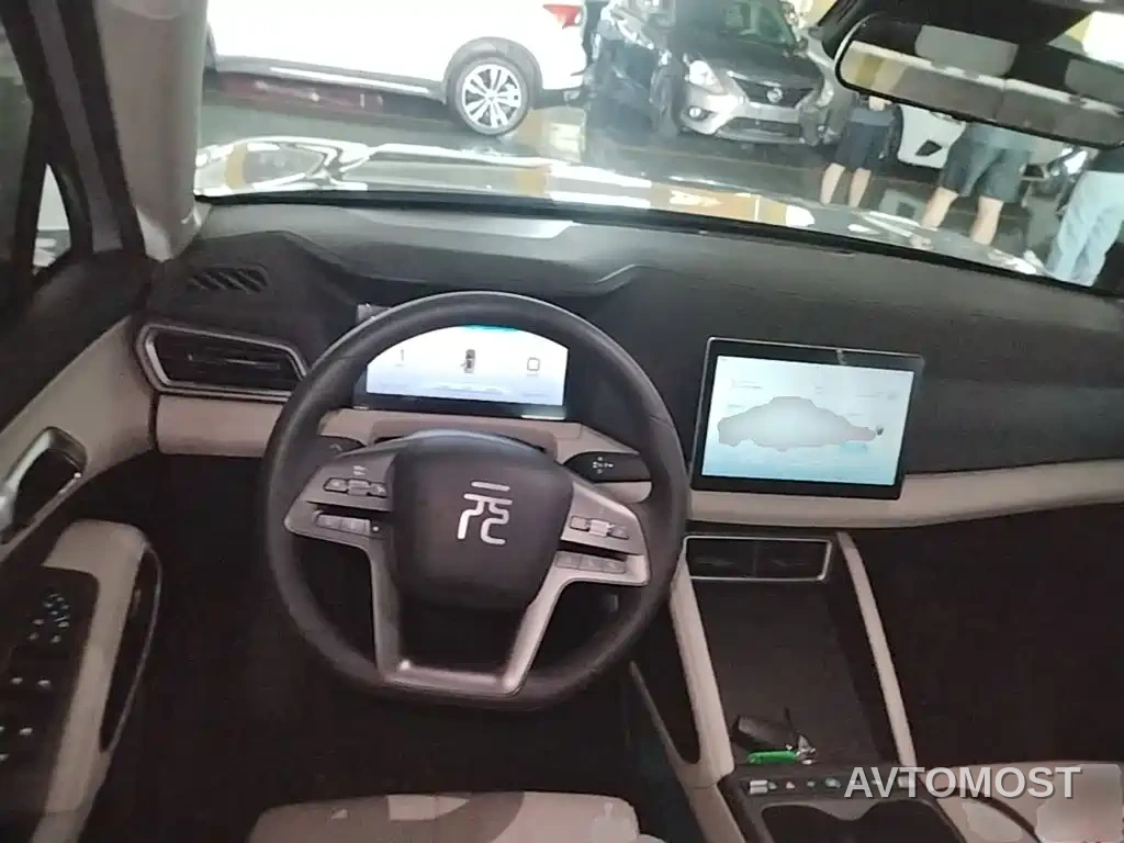 BYD Yuan UP 2025 Model 301KM Navigator — фото 11