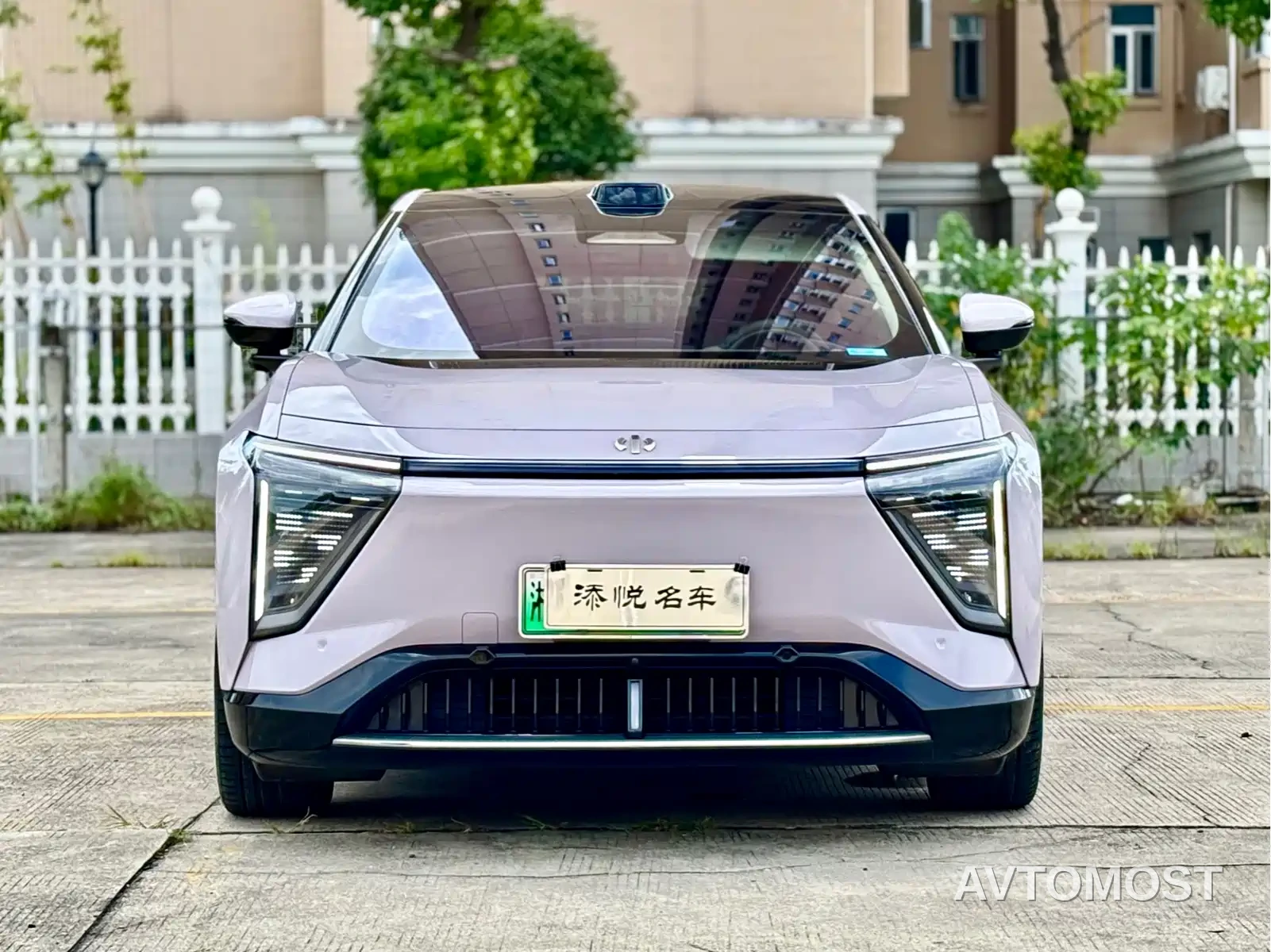 HiPhi Y 2023 560km Elite Edition — фото 1