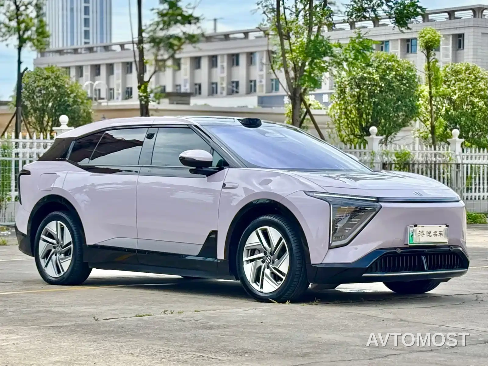 HiPhi Y 2023 560km Elite Edition — фото 3