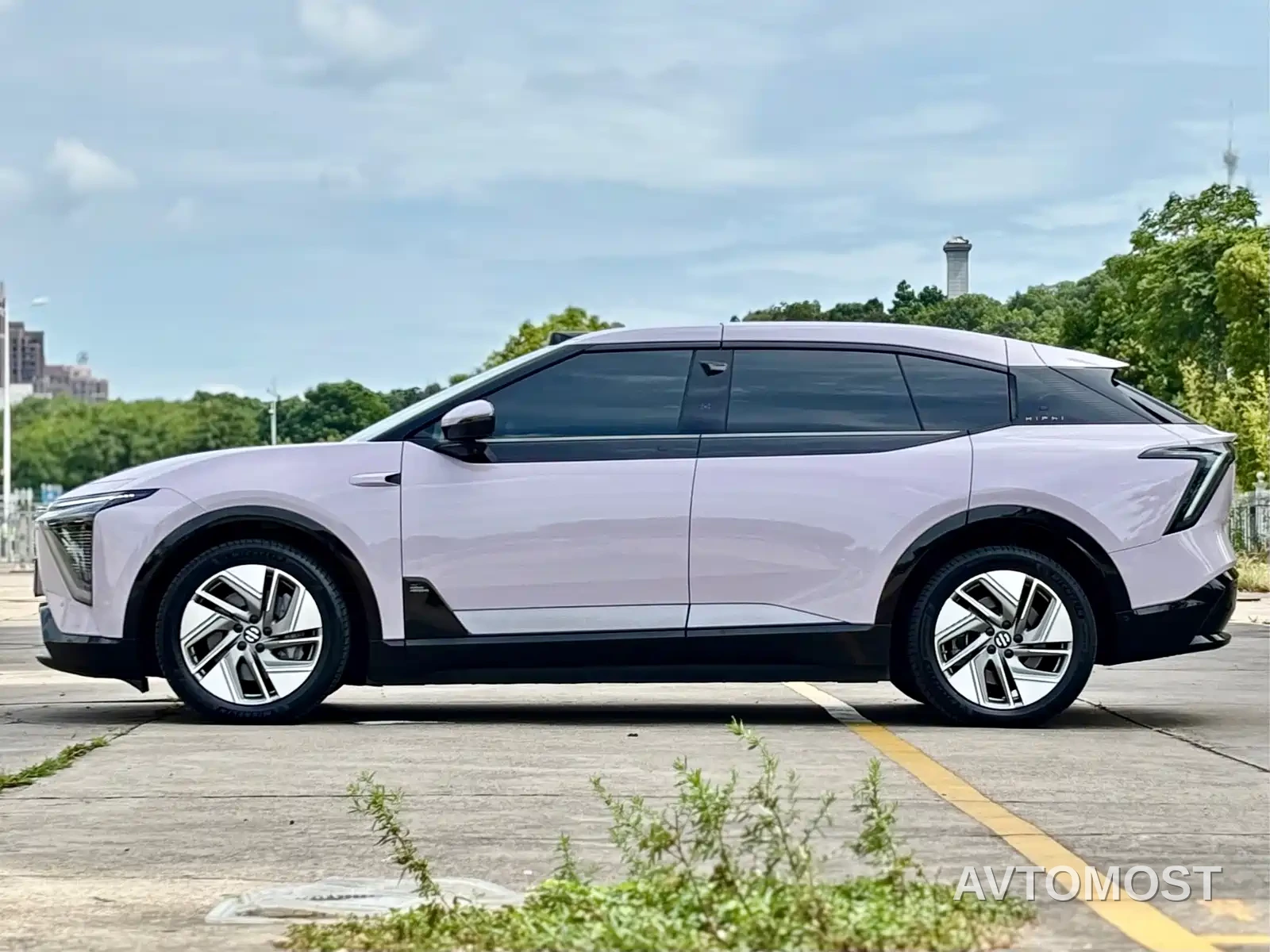 HiPhi Y 2023 560km Elite Edition — фото 4