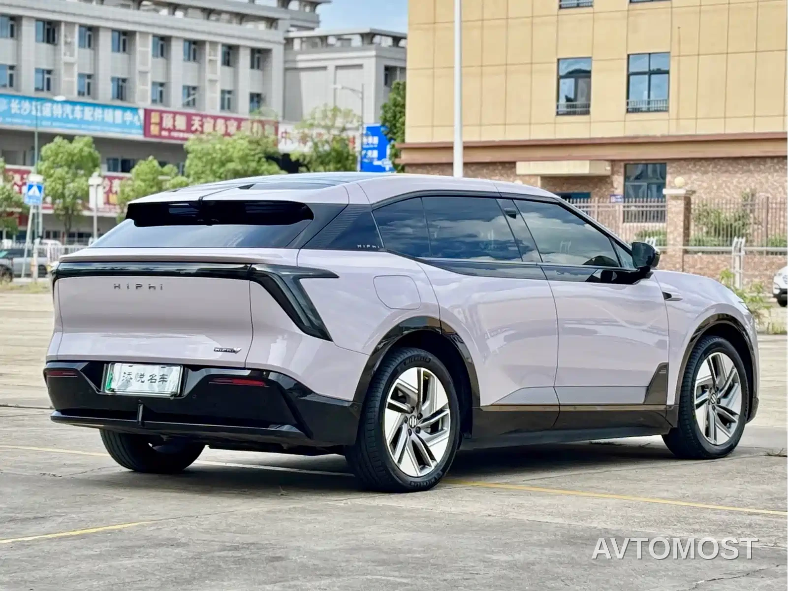 HiPhi Y 2023 560km Elite Edition — фото 7