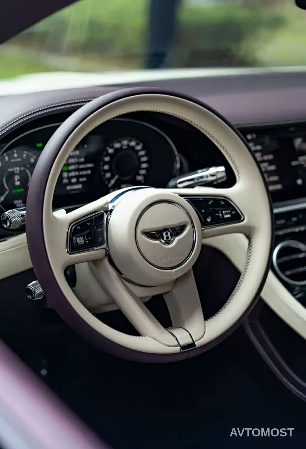 Bentley Continental Plug-in Hybrid 2026 GT Base Model — фото 10