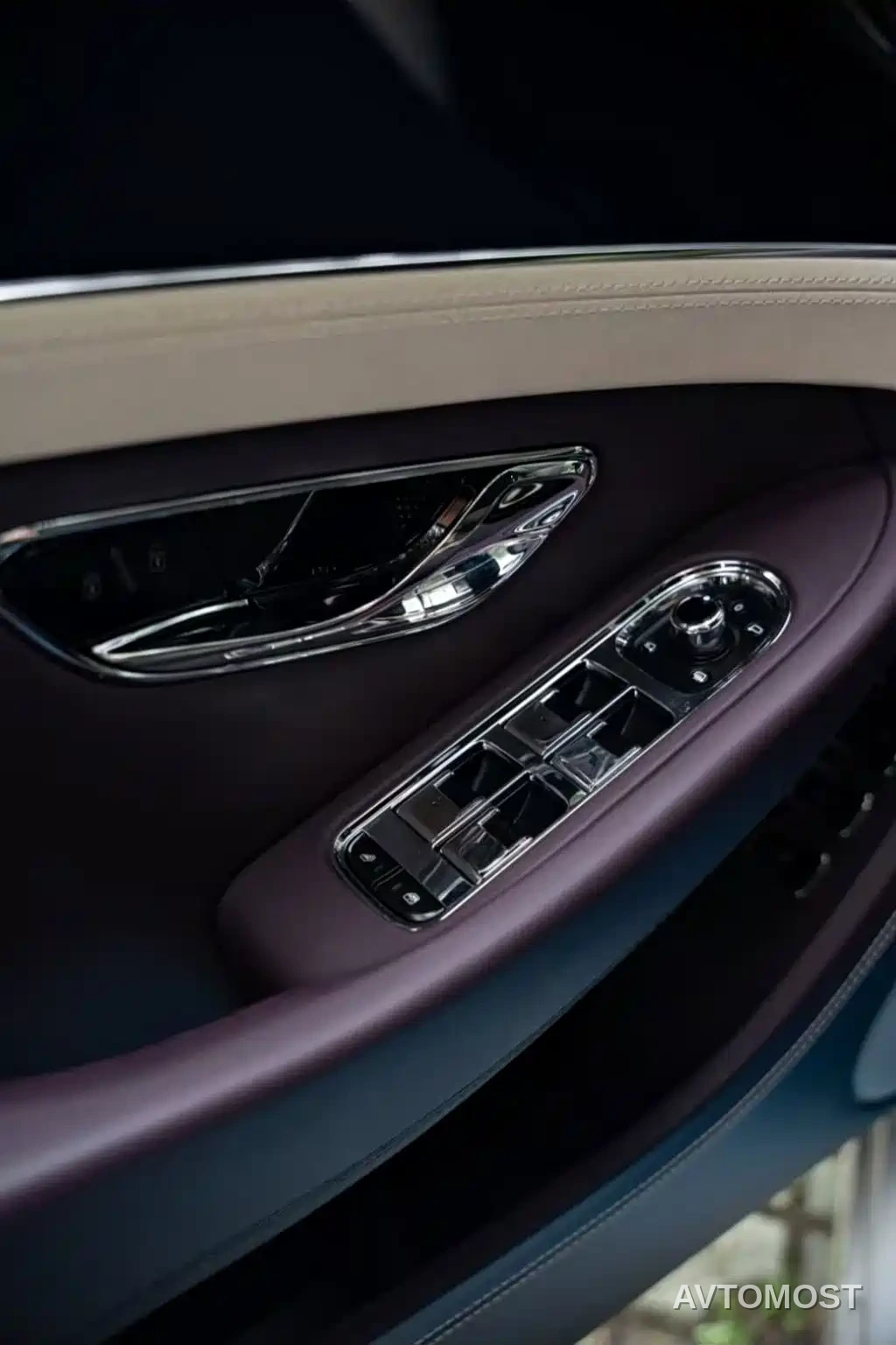 Bentley Continental Plug-in Hybrid 2026 GT Base Model — фото 15