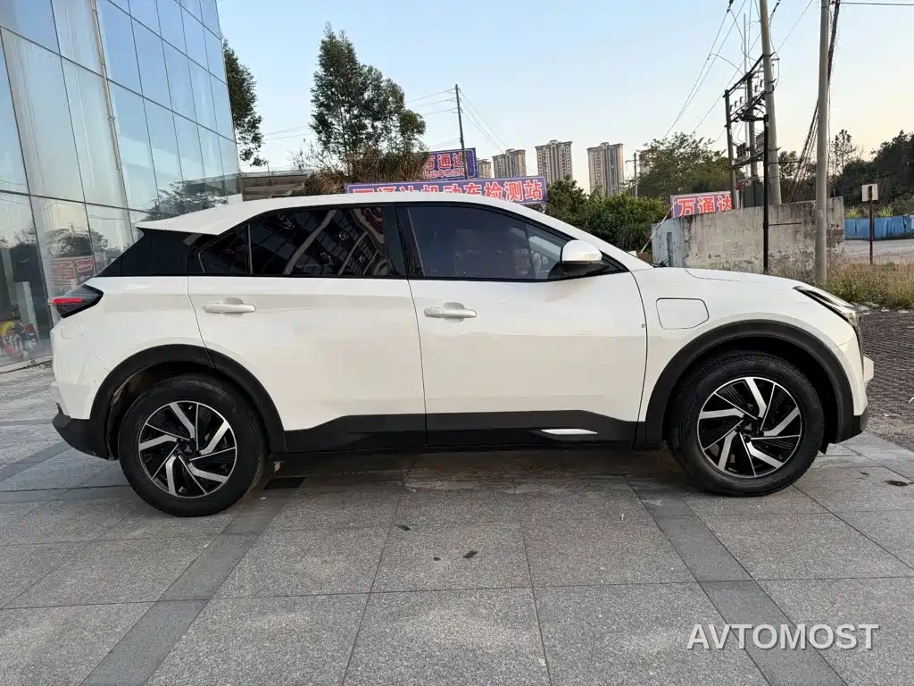 Nezha Auto Neta U 2021 Pro 400 Premium Driving Edition — фото 6