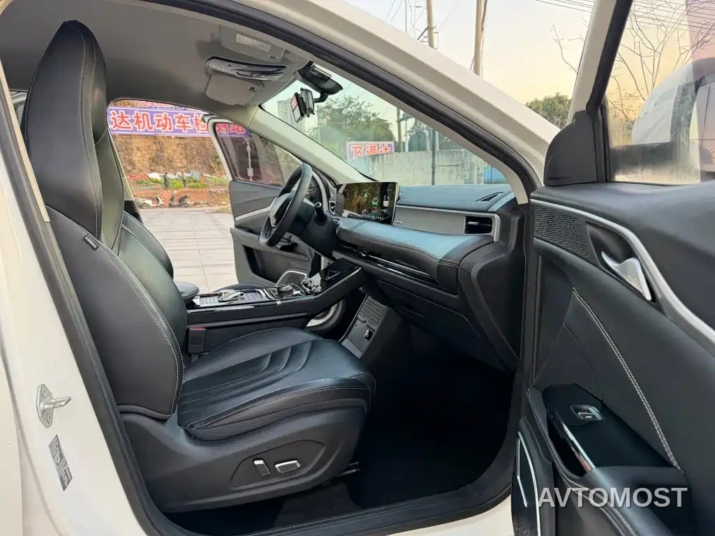 Nezha Auto Neta U 2021 Pro 400 Premium Driving Edition — фото 8