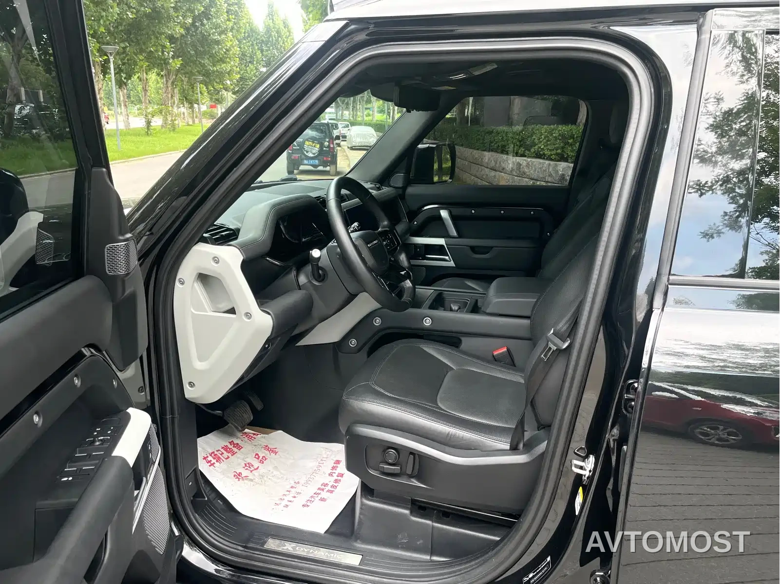 Land Rover Defender 2024 110 3.0T P400 X-DYNAMIC HSE — фото 4