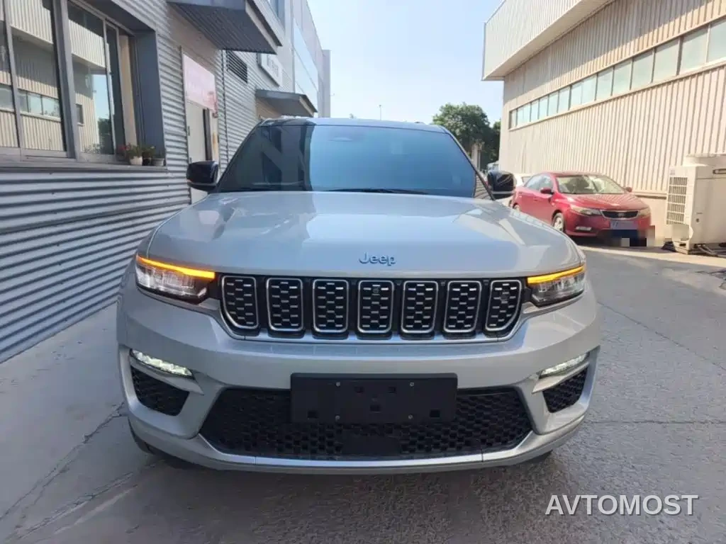 Jeep Grand Cherokee 4xe (Import) 2023 4xe Summit Edition — фото 3