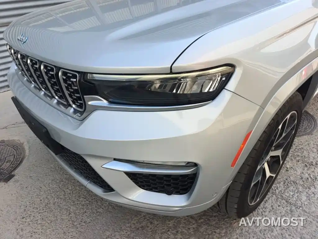 Jeep Grand Cherokee 4xe (Import) 2023 4xe Summit Edition — фото 23