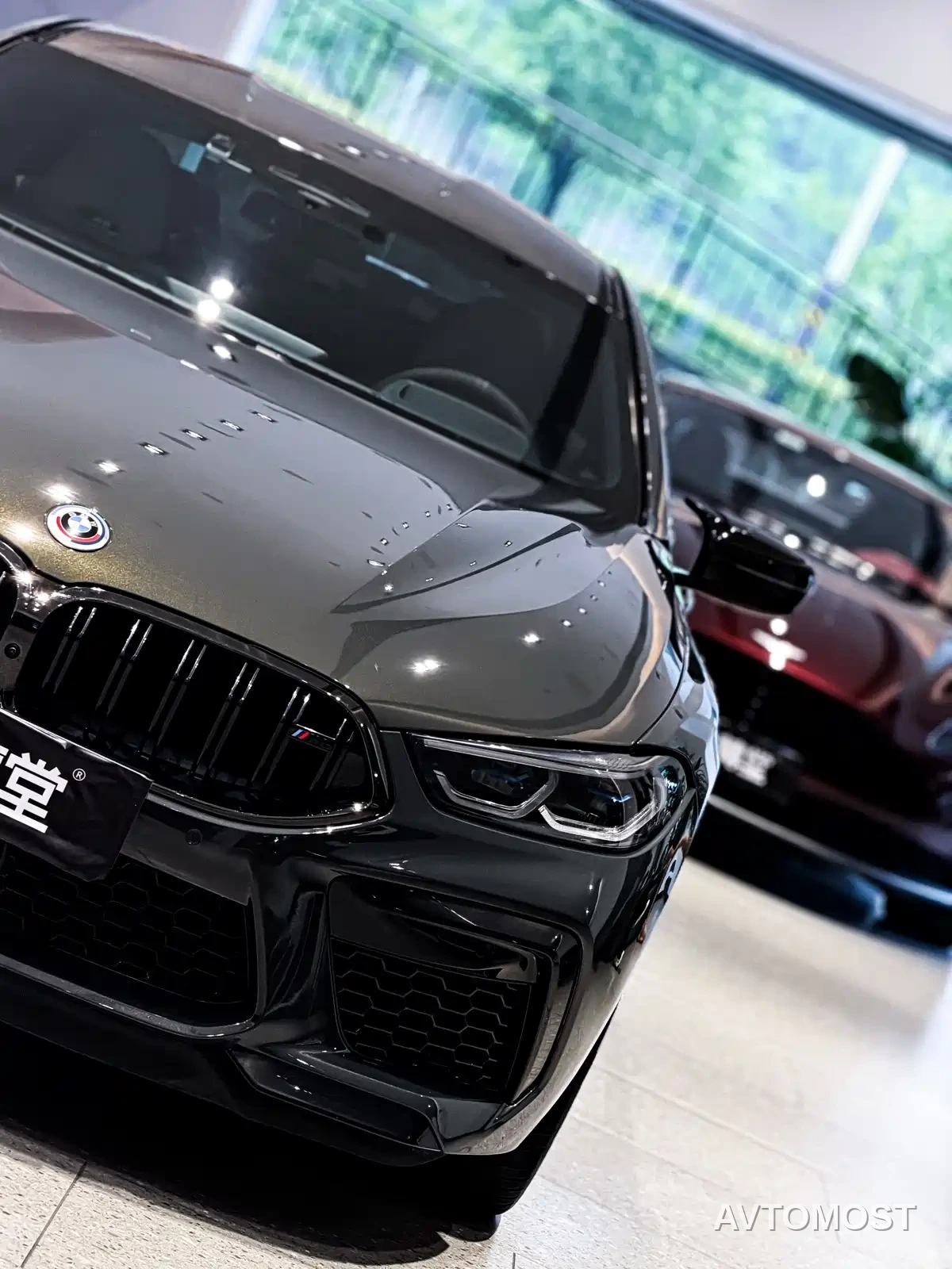 BMW M8 2023 M8 4-Door Coupe Thunder Edition — фото 4