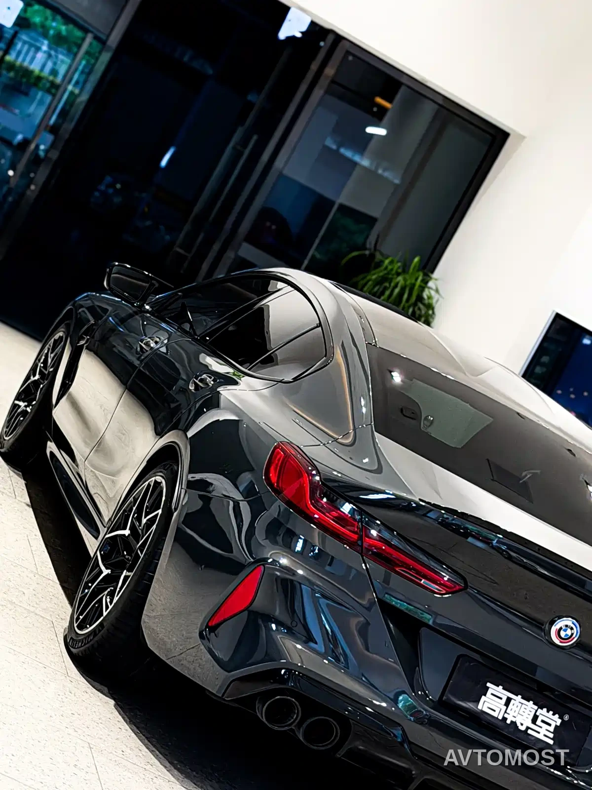 BMW M8 2023 M8 4-Door Coupe Thunder Edition — фото 21