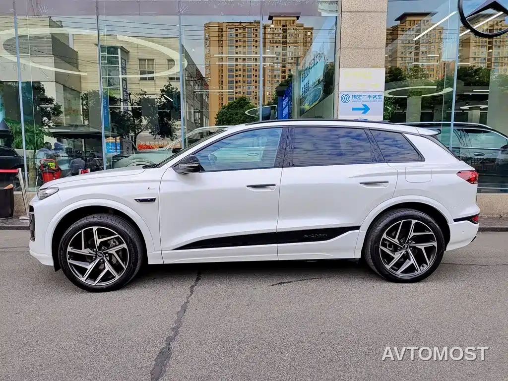 Audi Q6L e-tron 2025 Model Pioneer Edition — фото 3