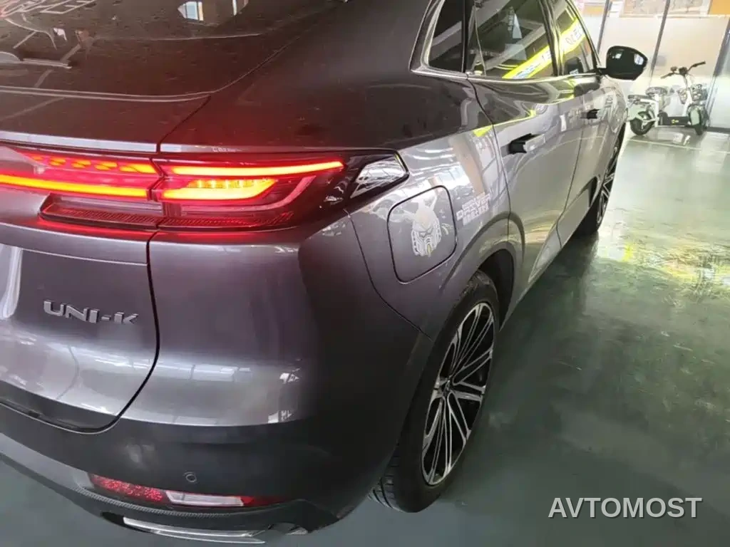 Changan UNI-K iDD 2023 Smart Electric iDD 1.5T 135km Intelligent Leader — фото 8