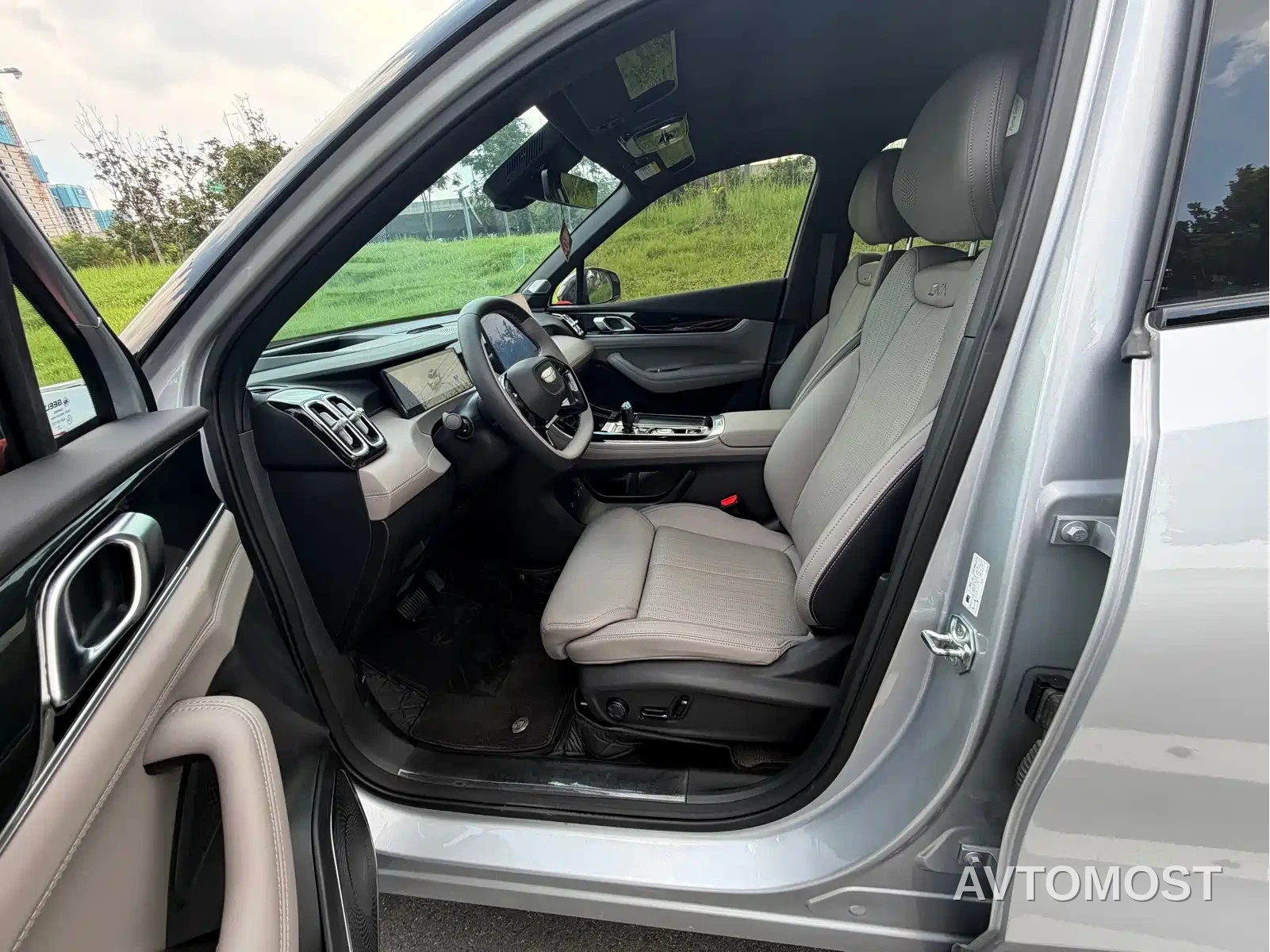 Geely Boyue L 2025 4th Gen 1.5TD DCT Splendor — фото 6