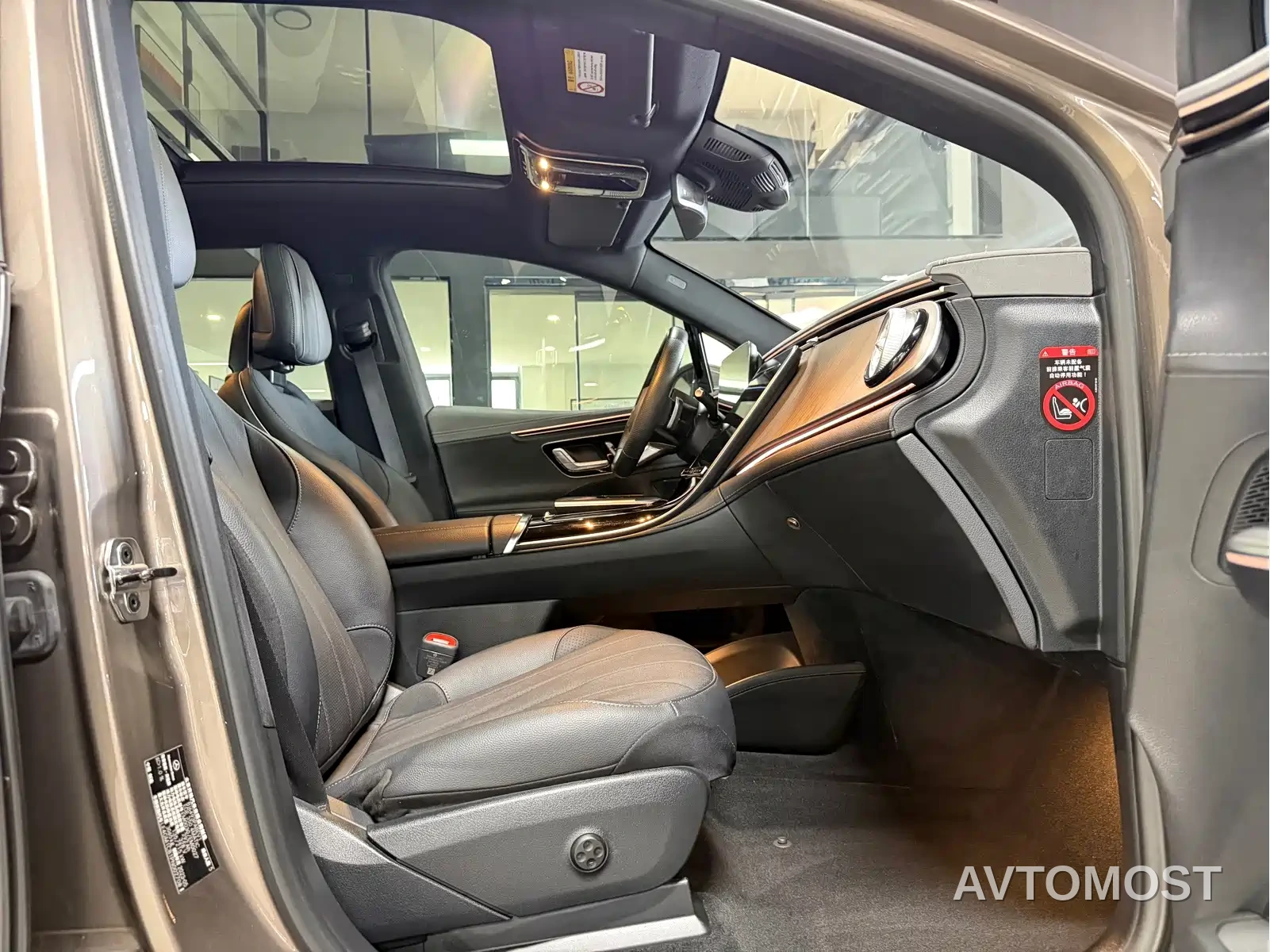 Mercedes-Benz EQE SUV 2023 350 4MATIC Pioneer Edition — фото 9