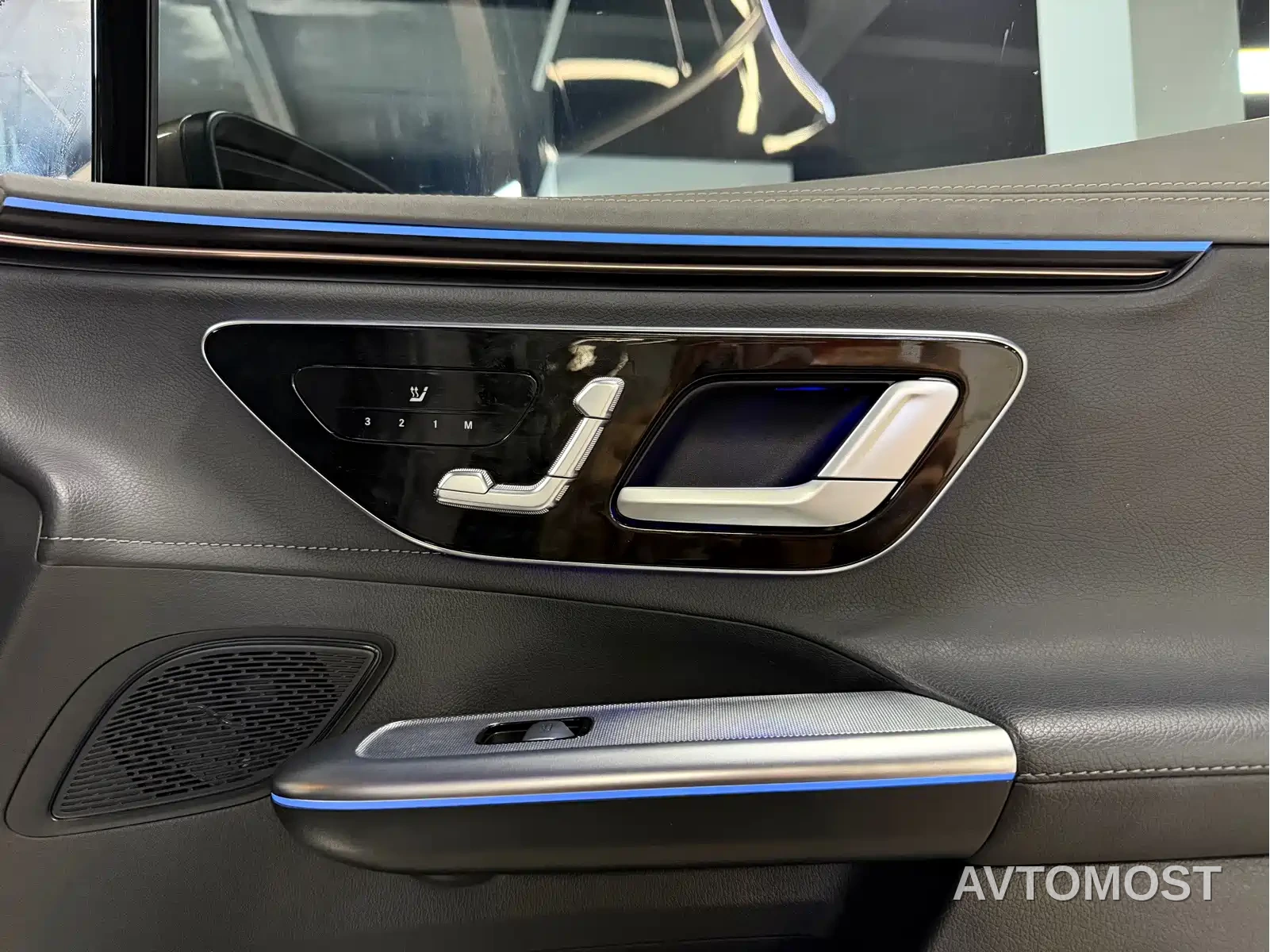 Mercedes-Benz EQE SUV 2023 350 4MATIC Pioneer Edition — фото 10