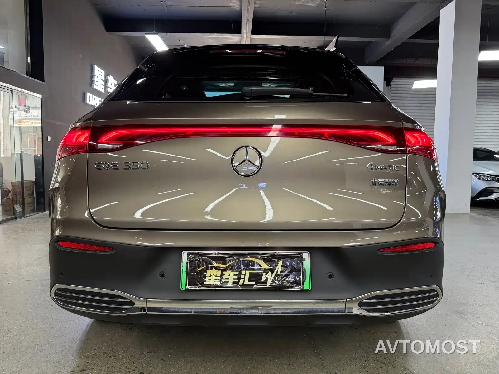 Mercedes-Benz EQE SUV 2023 350 4MATIC Pioneer Edition — фото 13