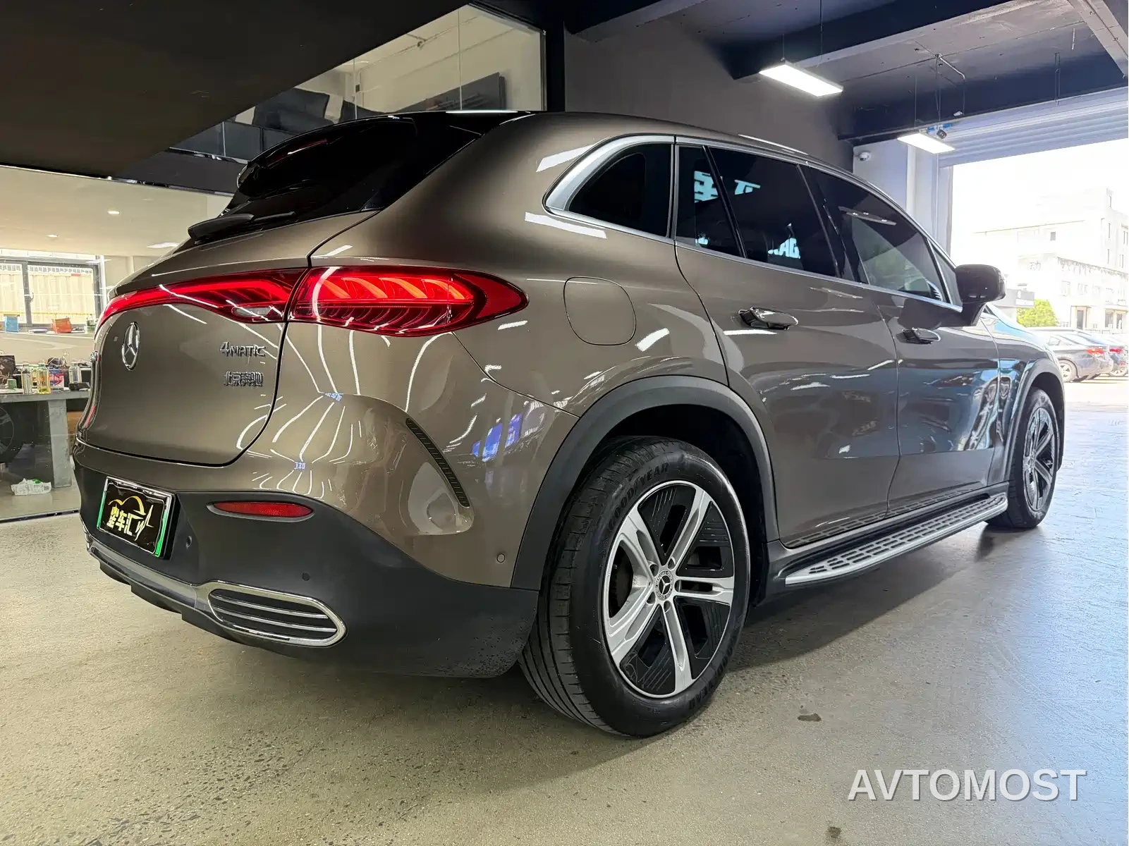 Mercedes-Benz EQE SUV 2023 350 4MATIC Pioneer Edition — фото 14