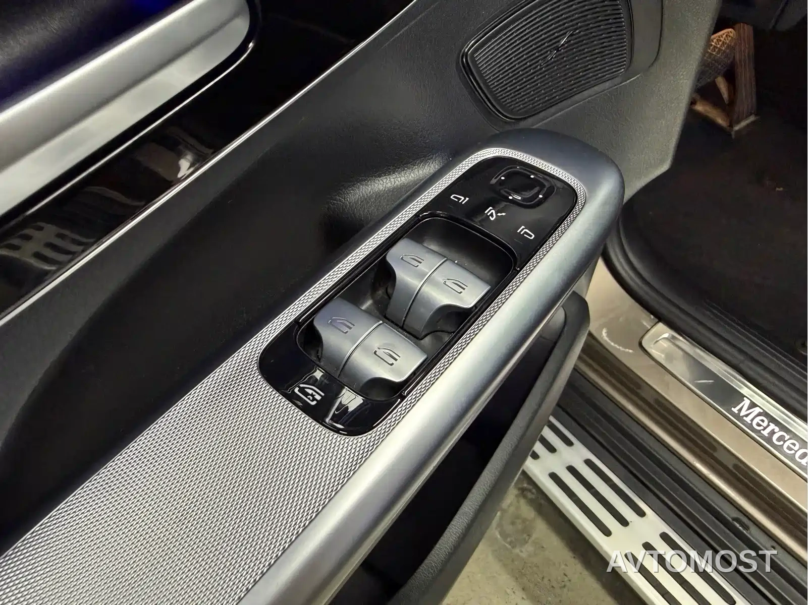 Mercedes-Benz EQE SUV 2023 350 4MATIC Pioneer Edition — фото 20