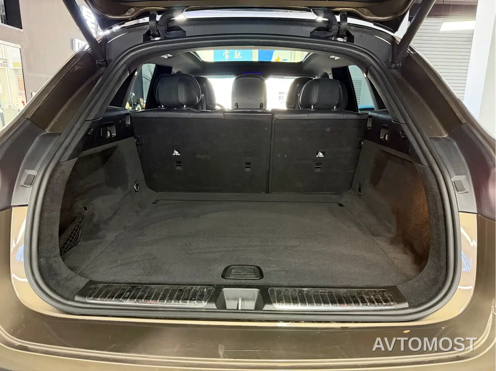 Mercedes-Benz EQE SUV 2023 350 4MATIC Pioneer Edition — фото 22