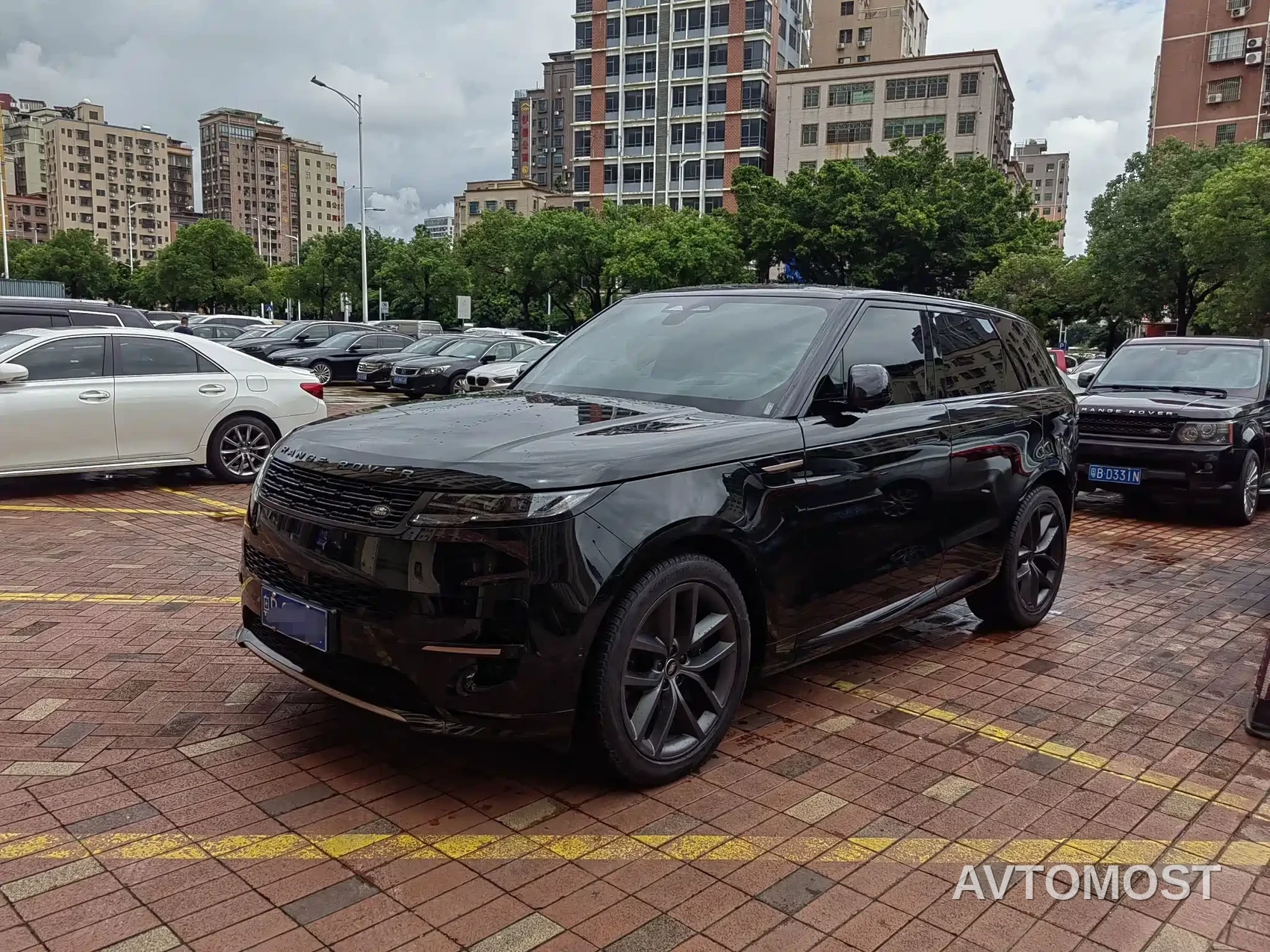 Land Rover Range Rover Sport 2024 400PS Dynamic HSE — фото 2