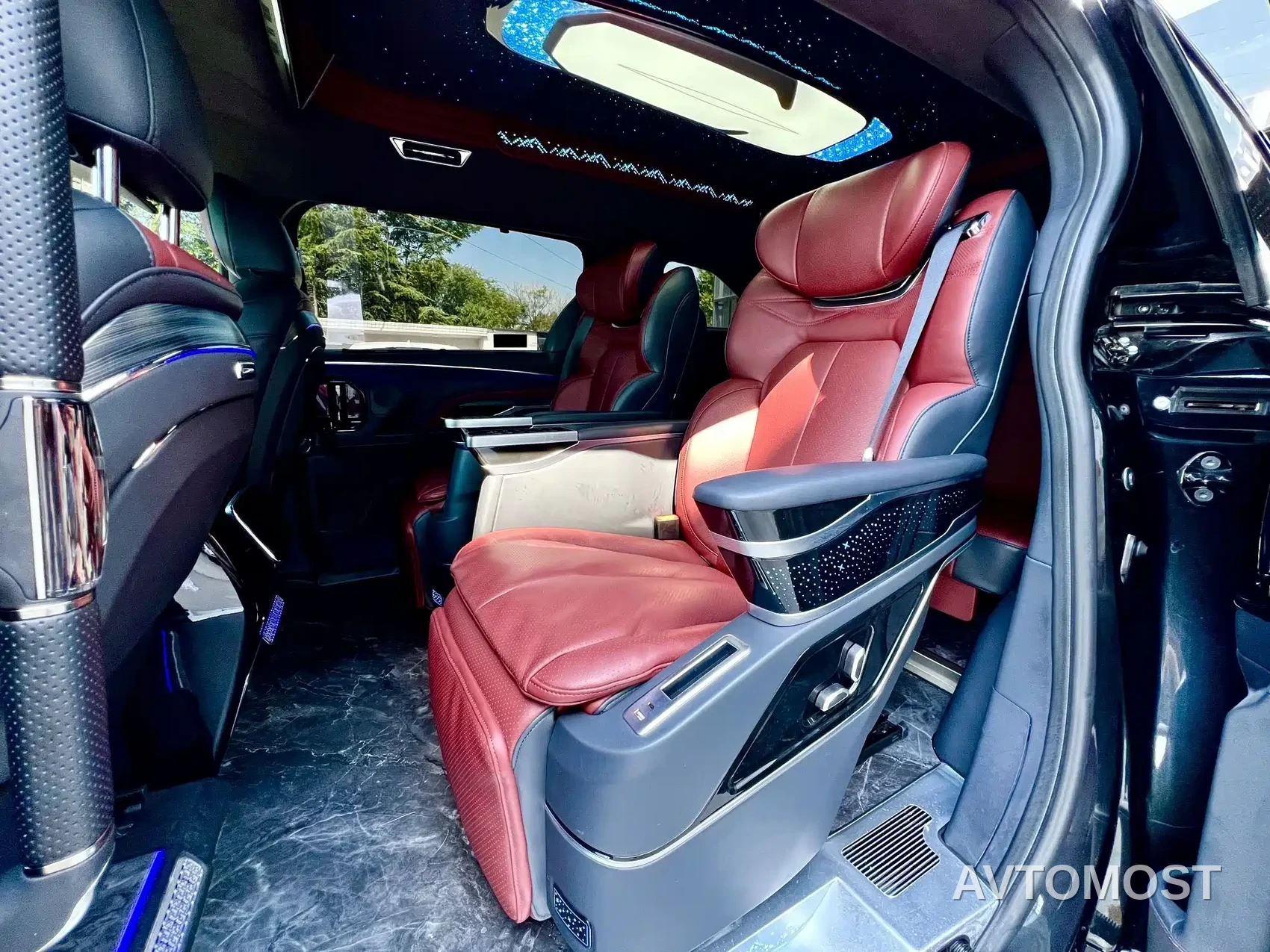 Huadong Business Van 2025 2.5L Hybrid High Roof Comfort — фото 6