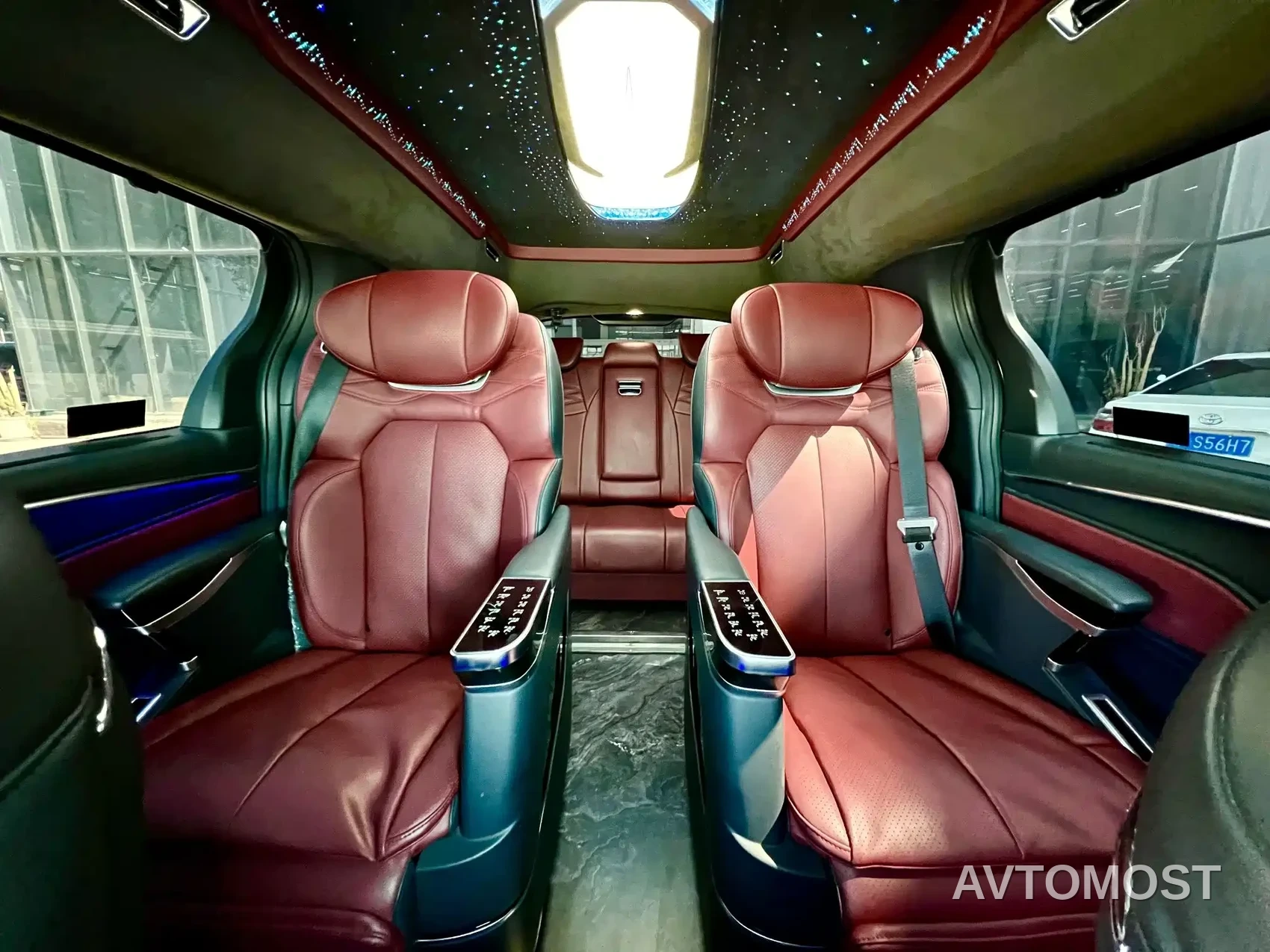 Huadong Business Van 2025 2.5L Hybrid High Roof Comfort — фото 7