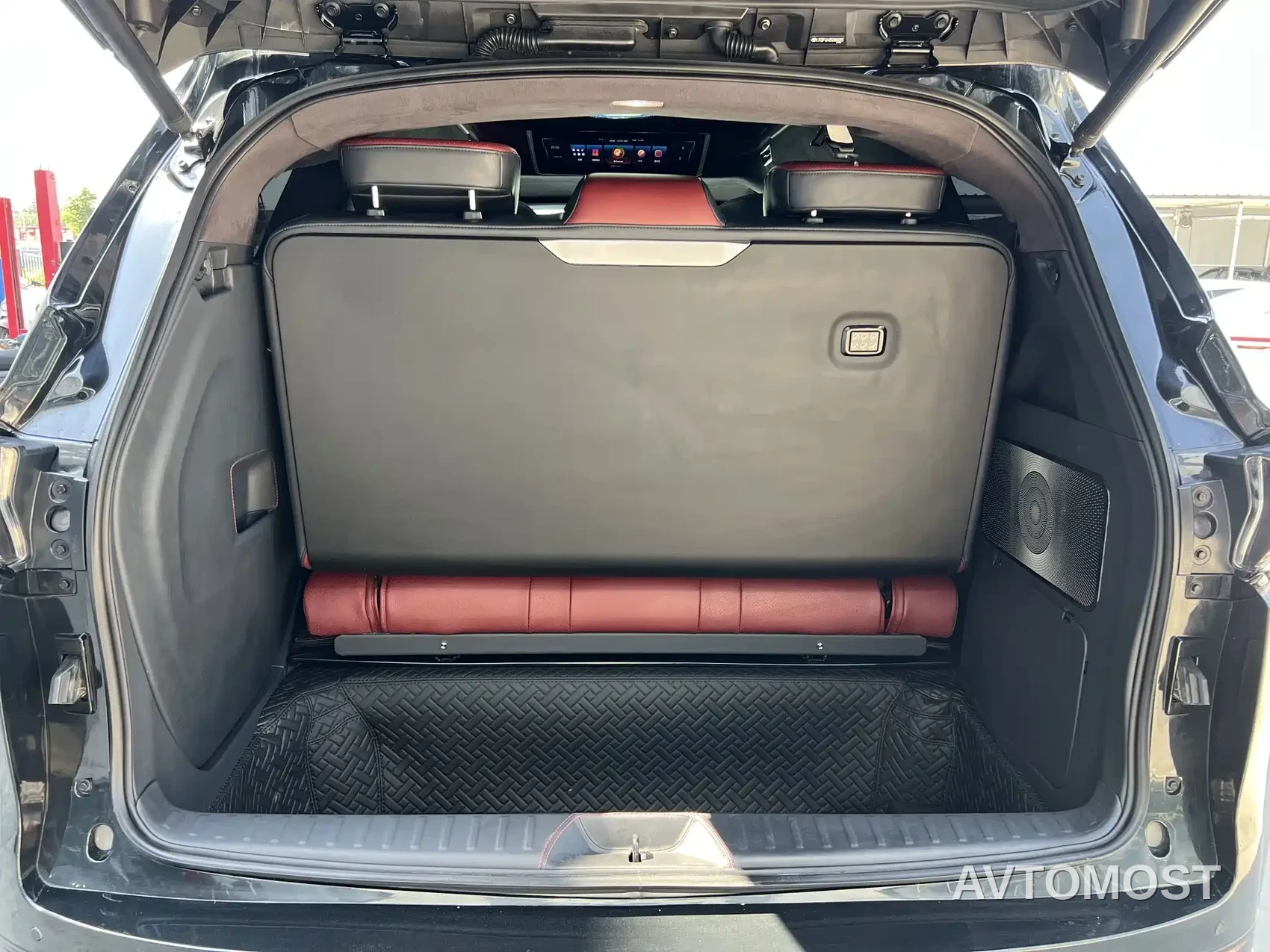 Huadong Business Van 2025 2.5L Hybrid High Roof Comfort — фото 9