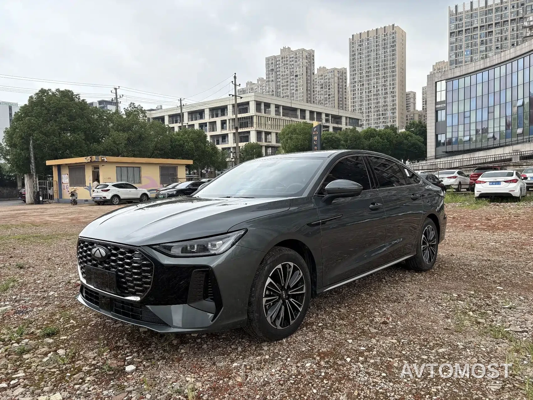 Chery Fengyun A8L 2025 1.5TGDI 145km Standard Type — фото 1