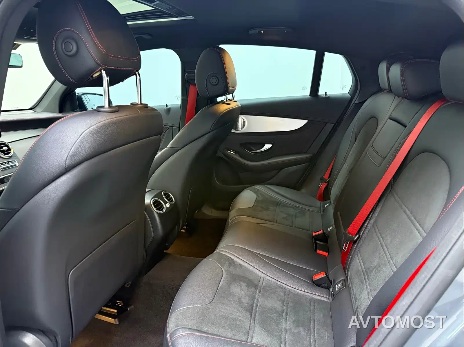 Mercedes-Benz GLC Coupe AMG 2022 AMG GLC 43 4MATIC Coupe SUV — фото 7