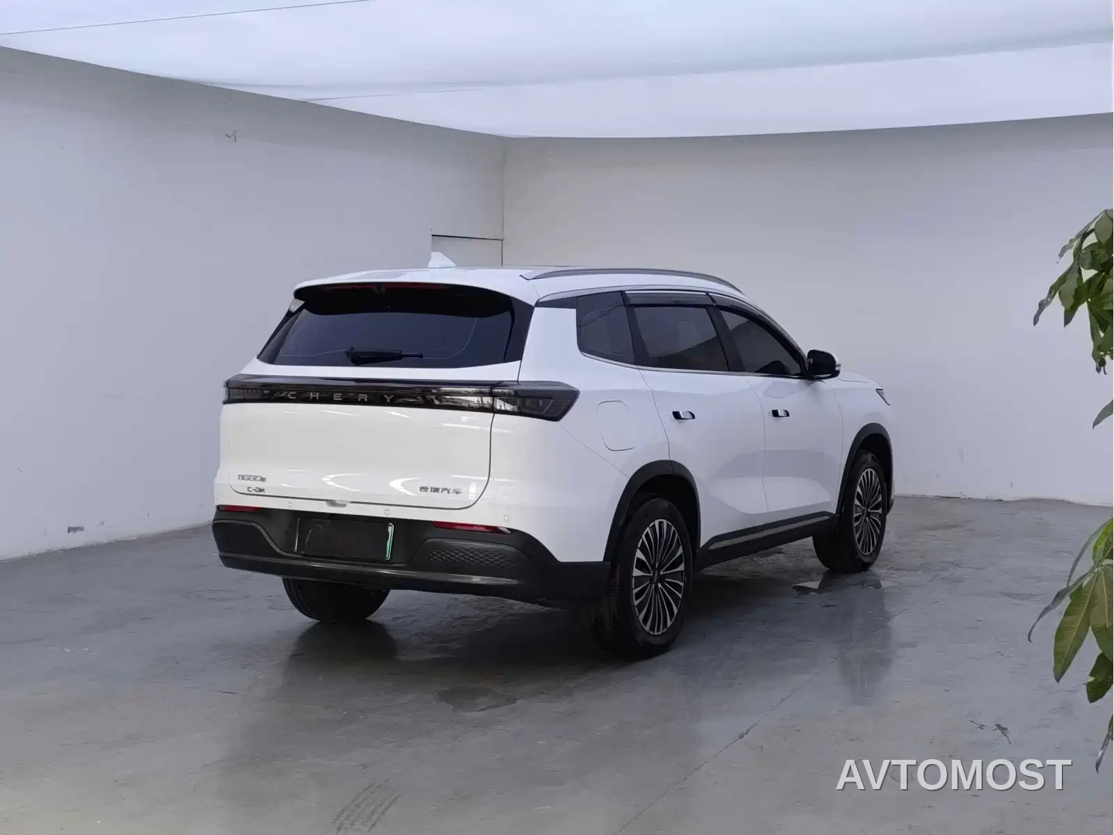 Chery Tiggo 8 PLUS C-DM 2025 1.5T 116km Premium 5-Seater — фото 4