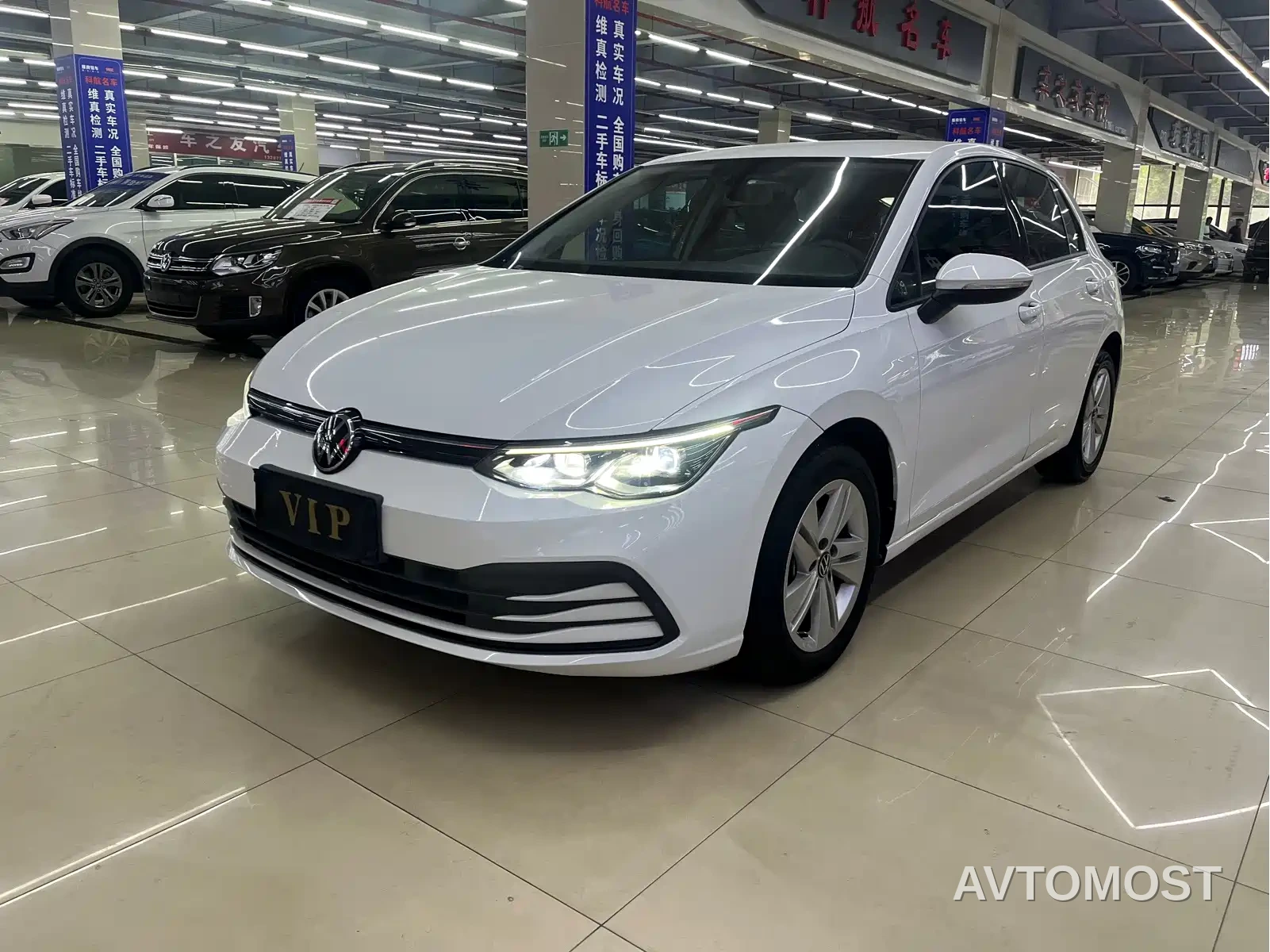 Volkswagen Golf 2023 200TSI DSG Pro — фото 1