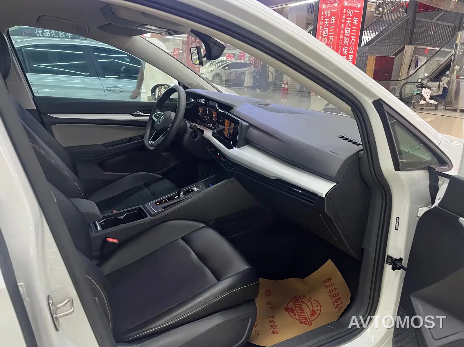 Volkswagen Golf 2023 200TSI DSG Pro — фото 5