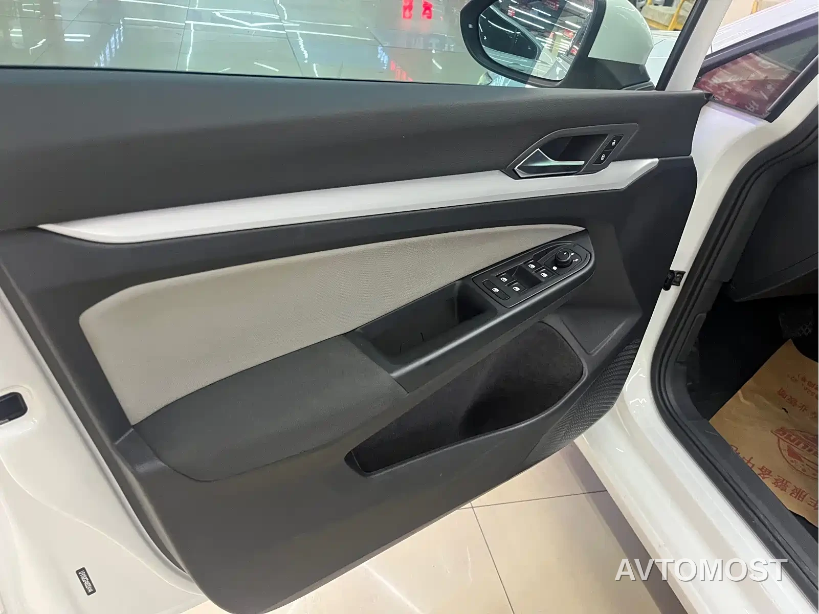 Volkswagen Golf 2023 200TSI DSG Pro — фото 7