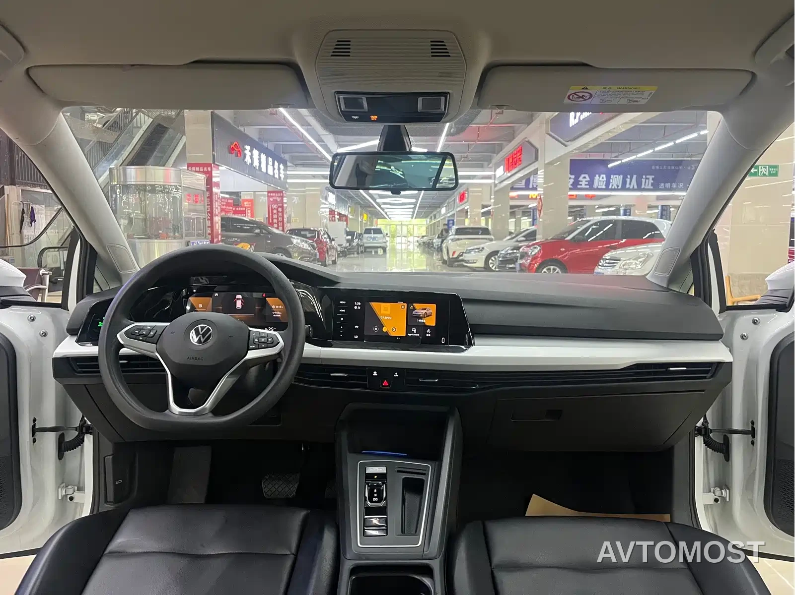 Volkswagen Golf 2023 200TSI DSG Pro — фото 9