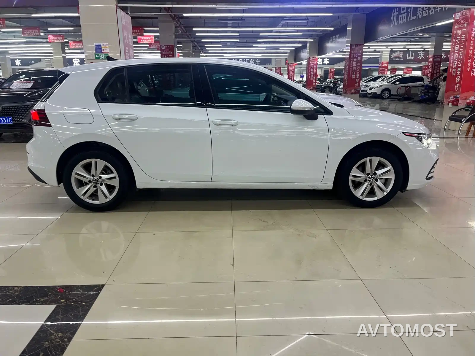 Volkswagen Golf 2023 200TSI DSG Pro — фото 17