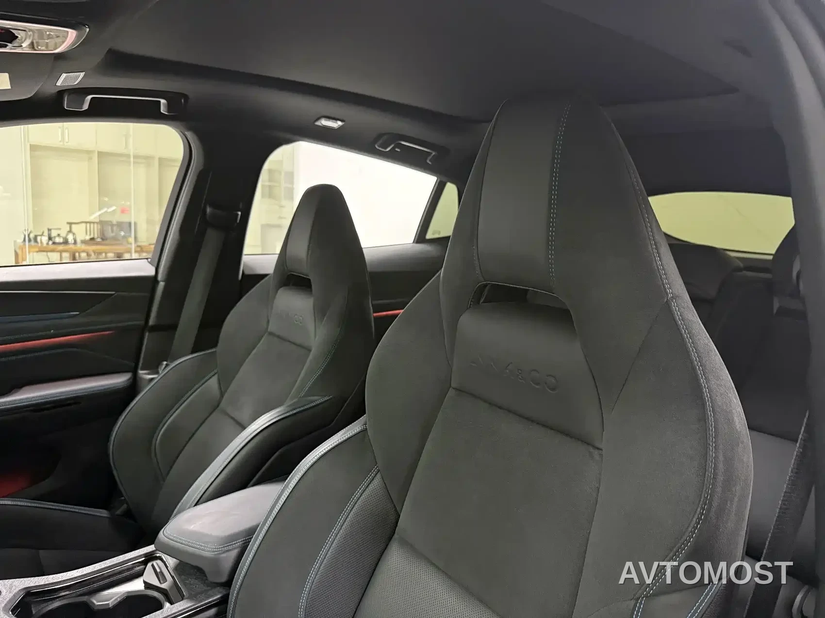 Lynk & Co 05 EM-P 2021 1.5TD PHEV HALO — фото 8