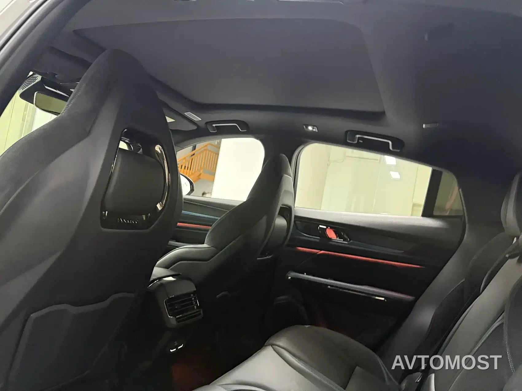 Lynk & Co 05 EM-P 2021 1.5TD PHEV HALO — фото 11