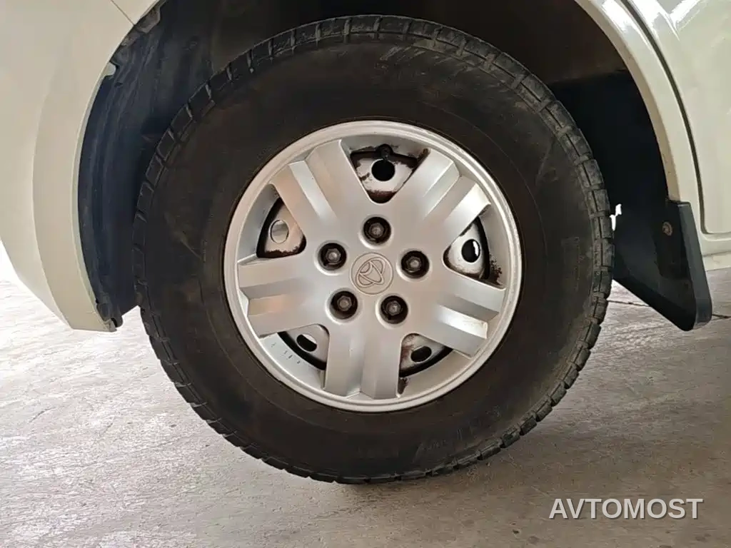 Changan Ruixing EM60 2022 Pure Electric Van 4498mm Length Flat Roof Tailgate 2-Seater 60kW 41.86kWh — фото 22